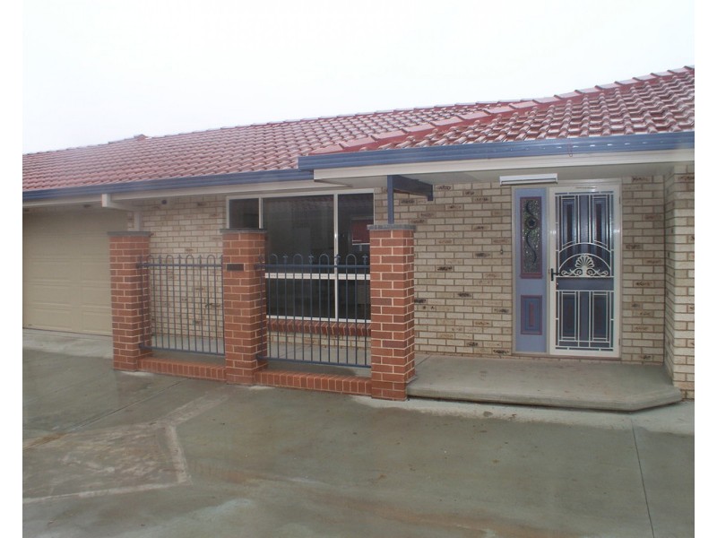 6/44 Brolgan Road, Parkes NSW 2870