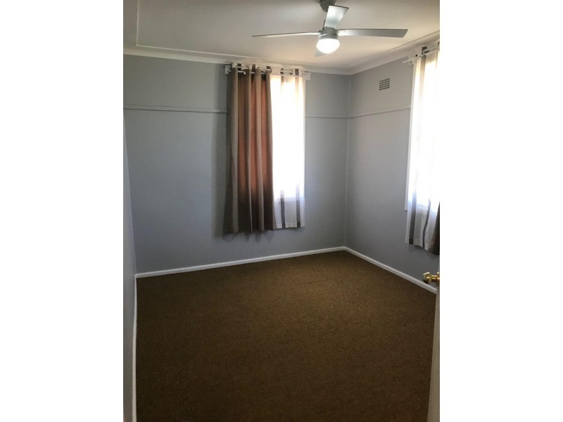 1 Gallop Avenue, Parkes NSW 2870