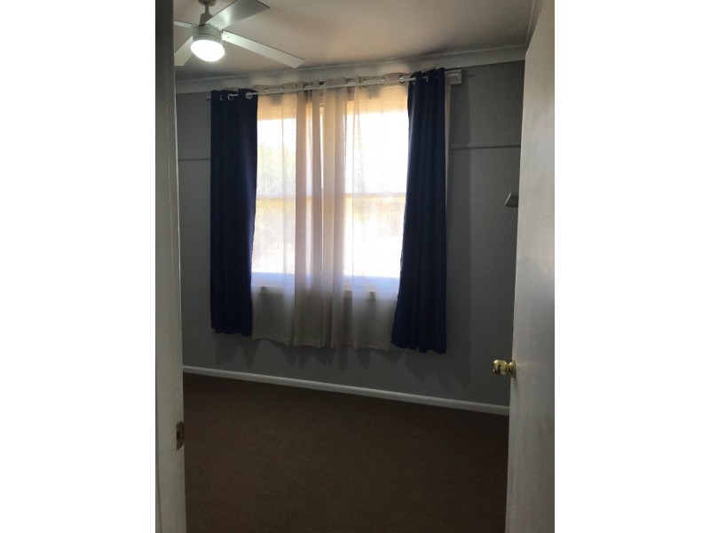 1 Gallop Avenue, Parkes NSW 2870