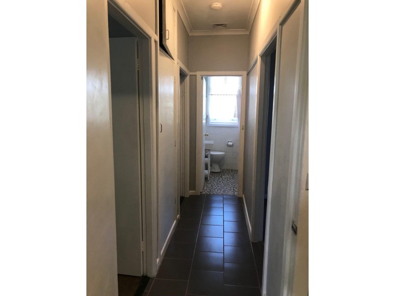 1 Gallop Avenue, Parkes NSW 2870