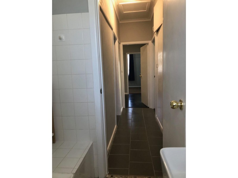 1 Gallop Avenue, Parkes NSW 2870