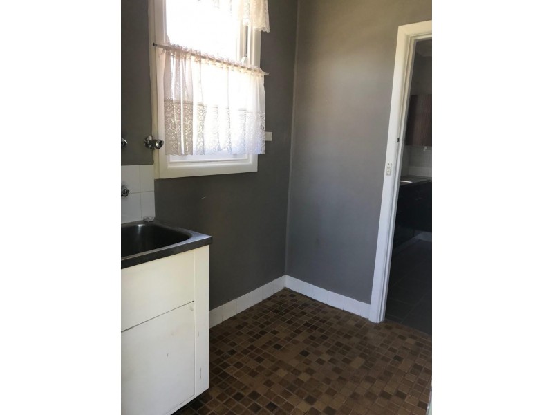 1 Gallop Avenue, Parkes NSW 2870