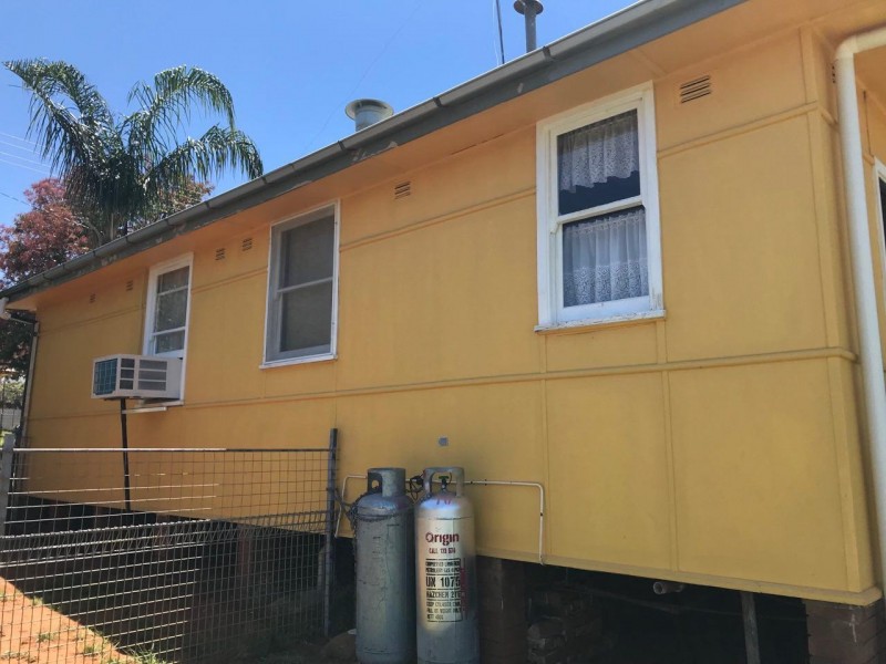 1 Gallop Avenue, Parkes NSW 2870