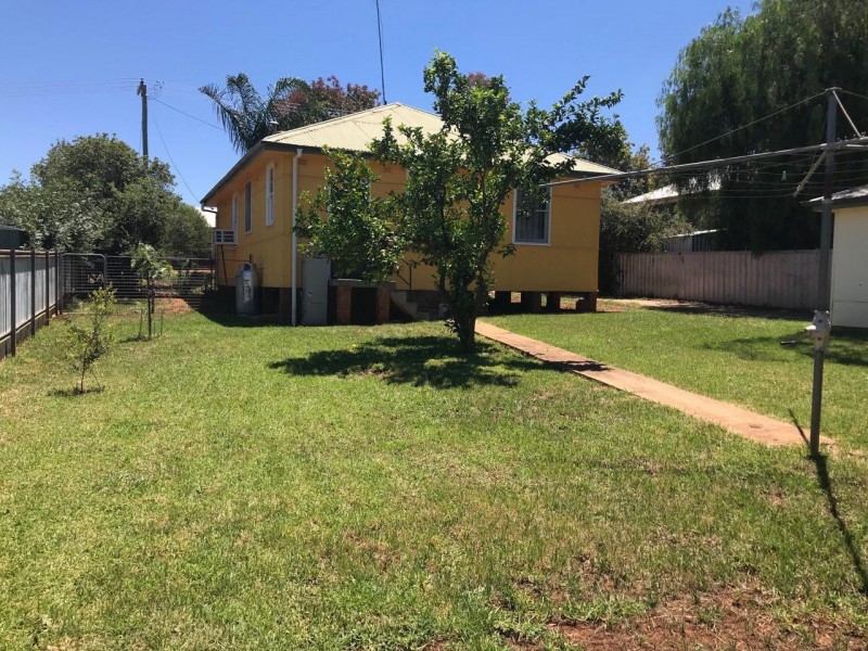 1 Gallop Avenue, Parkes NSW 2870