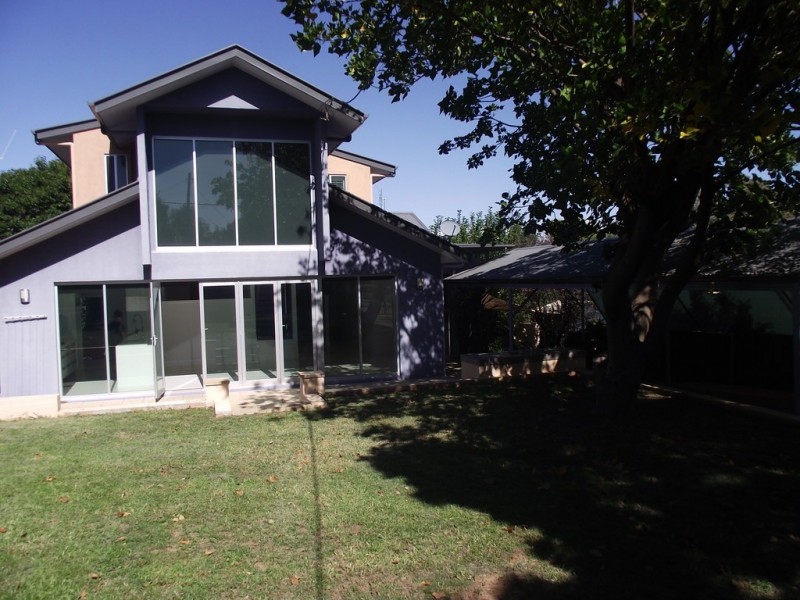 12 Boazman, Parkes NSW 2870