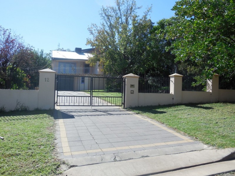 12 Boazman, Parkes NSW 2870