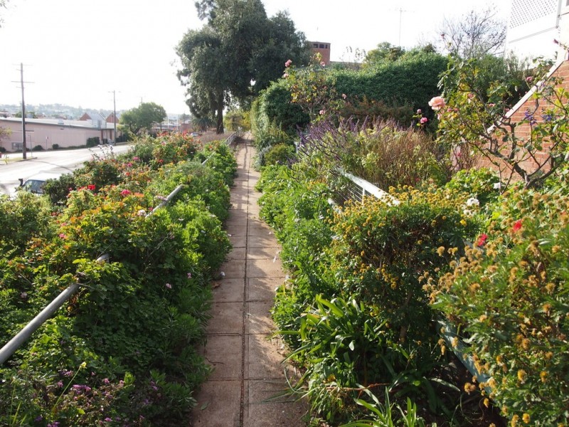 27 Currajong Street, Parkes NSW 2870