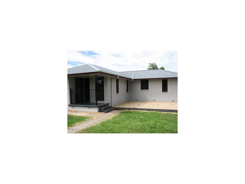 4 Cedar Crescent, Forbes NSW 2871