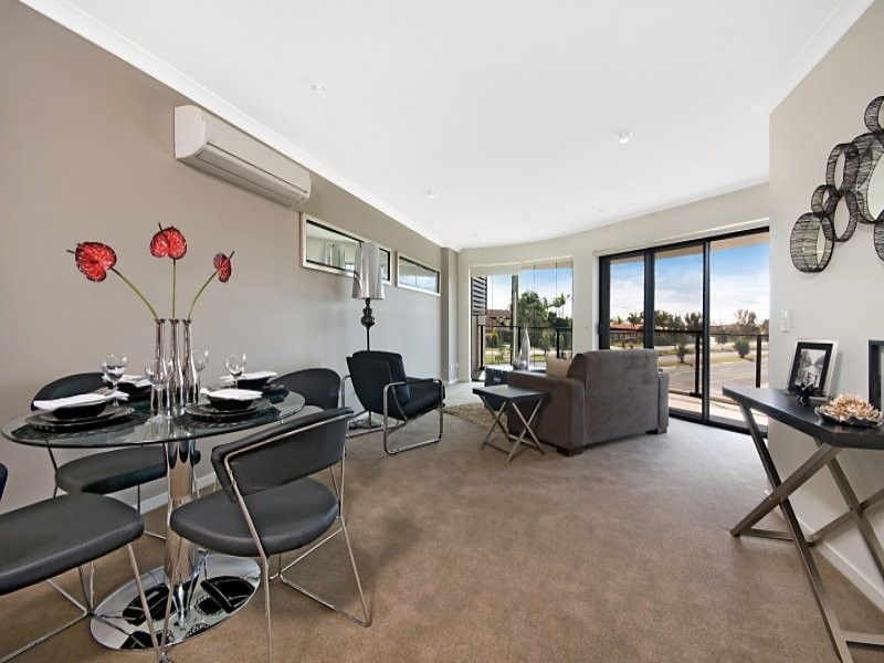 15/203 Shore Street, Cleveland QLD 4163