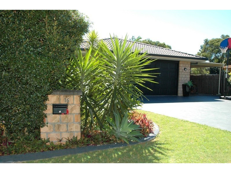 16 Rofail Court, Thorneside QLD 4158