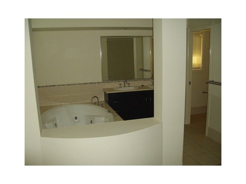 11 St Clair Court, Redland Bay QLD 4165