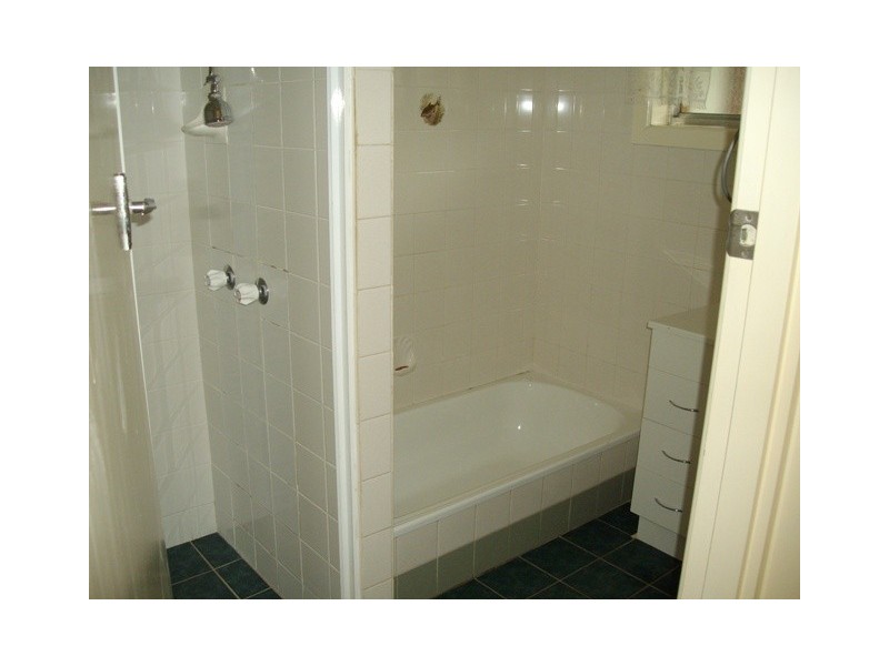 65 Island Street, Cleveland QLD 4163