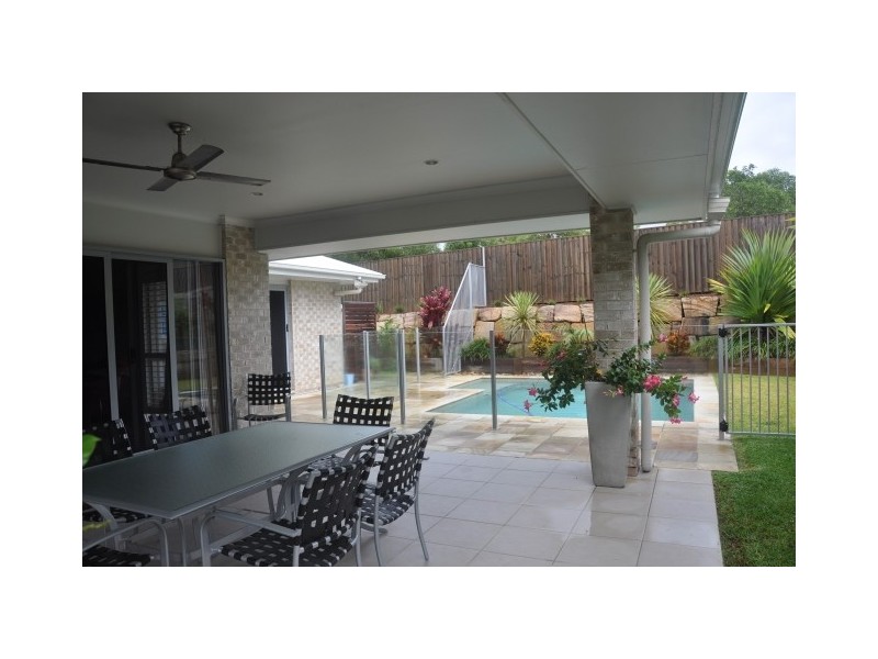 10 Forrest Street, Redland Bay QLD 4165