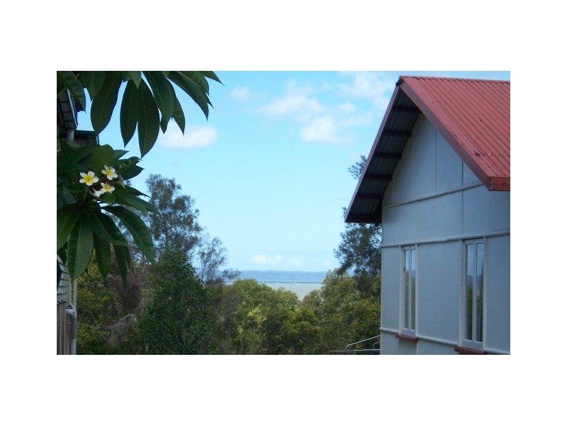 147 Passage Street, Cleveland QLD 4163