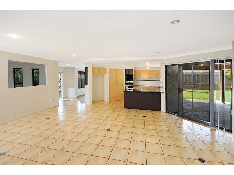 3 Bush Cherry Place, Thornlands QLD 4164