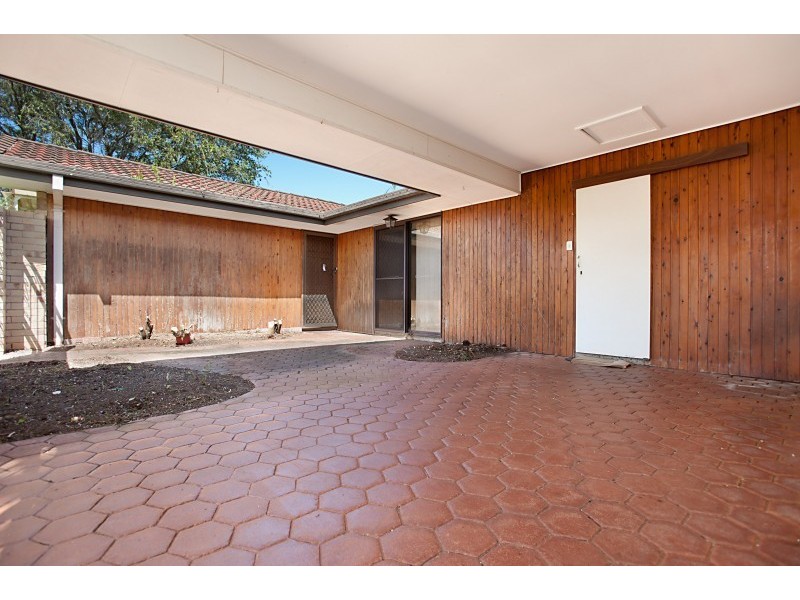 23 Dart Street, Redland Bay QLD 4165