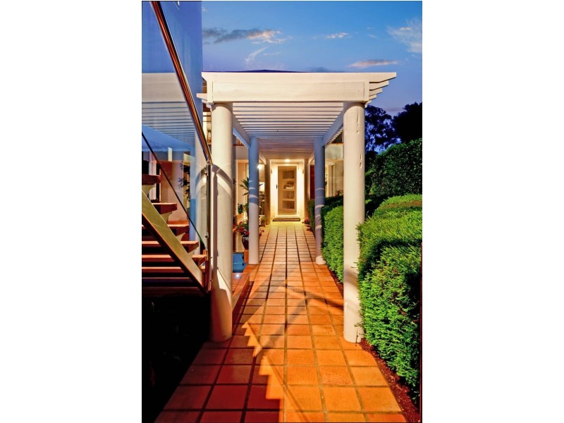 16 Oak Street, Ormiston QLD 4160