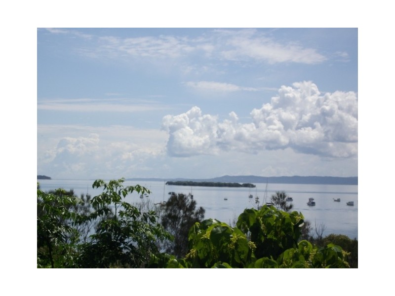 15 The Rampart, Redland Bay QLD 4165