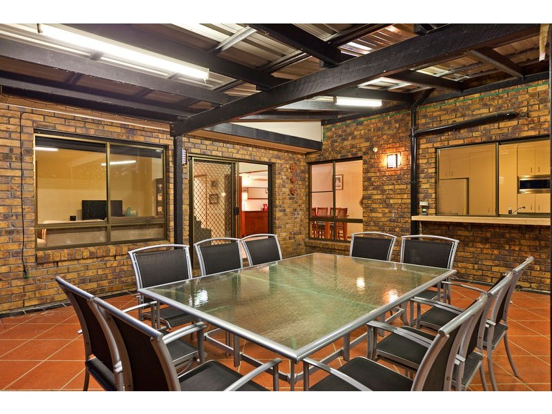 27 Sunshine Drive, Cleveland QLD 4163