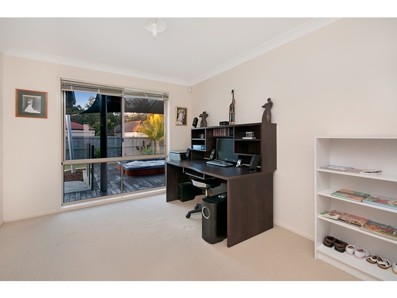 18 Doncaster Place, Alexandra Hills QLD 4161