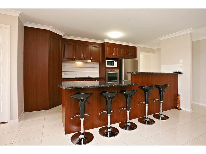 42 Ronnie Street, Cleveland QLD 4163