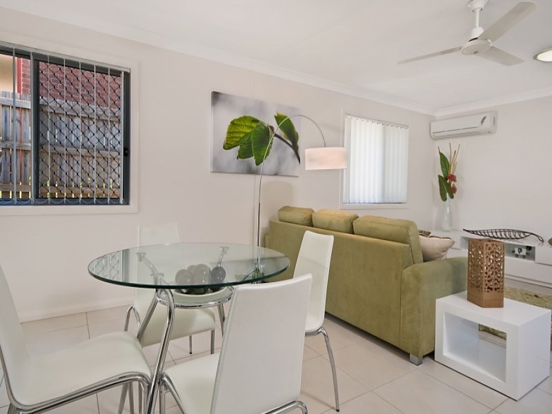 2/45-47 Longland Street, Cleveland QLD 4163