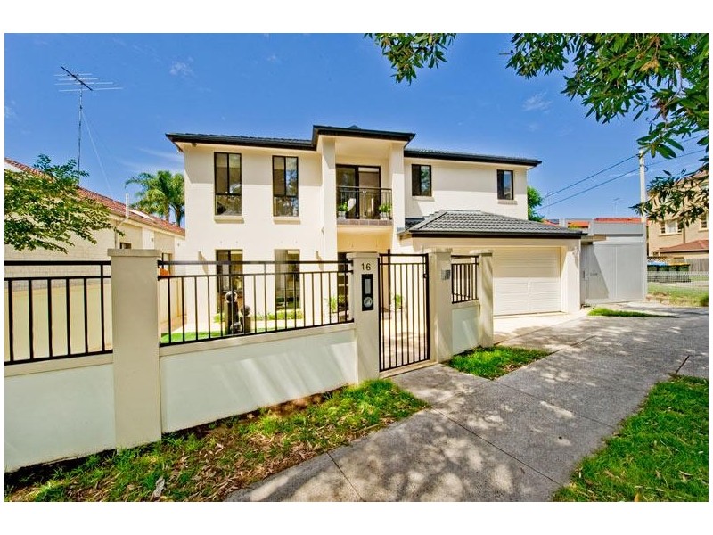 16 Brassie Street, North Bondi NSW 2026