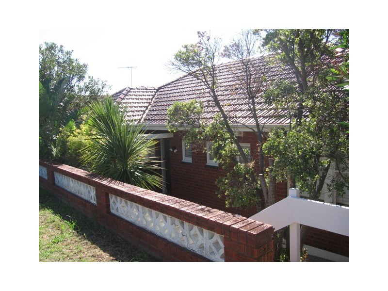 1 Ashley Street, Tamarama NSW 2026