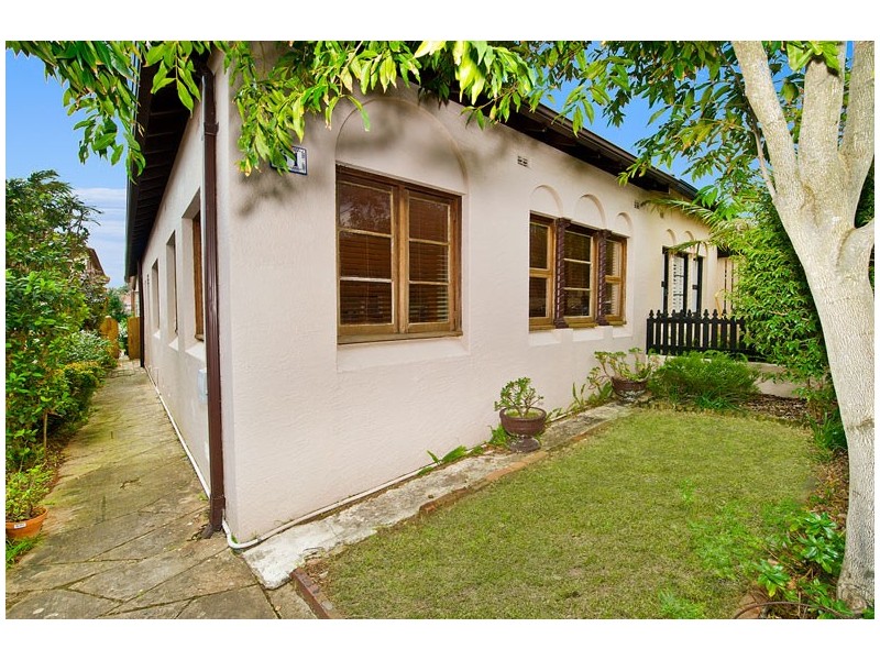 61 Oakley Road, North Bondi NSW 2026