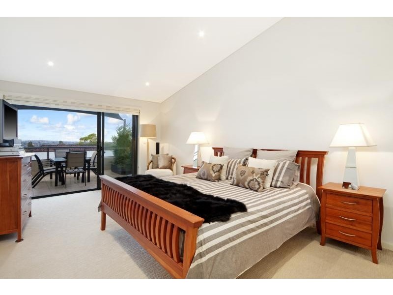 Penthouse, 176 Sydney Road, Fairlight NSW 2094