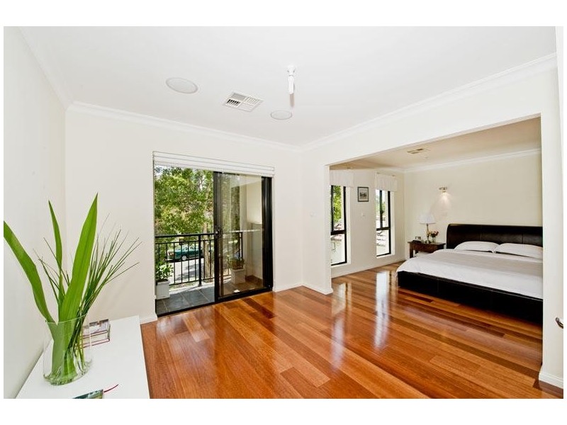 16 Brassie Street, North Bondi NSW 2026