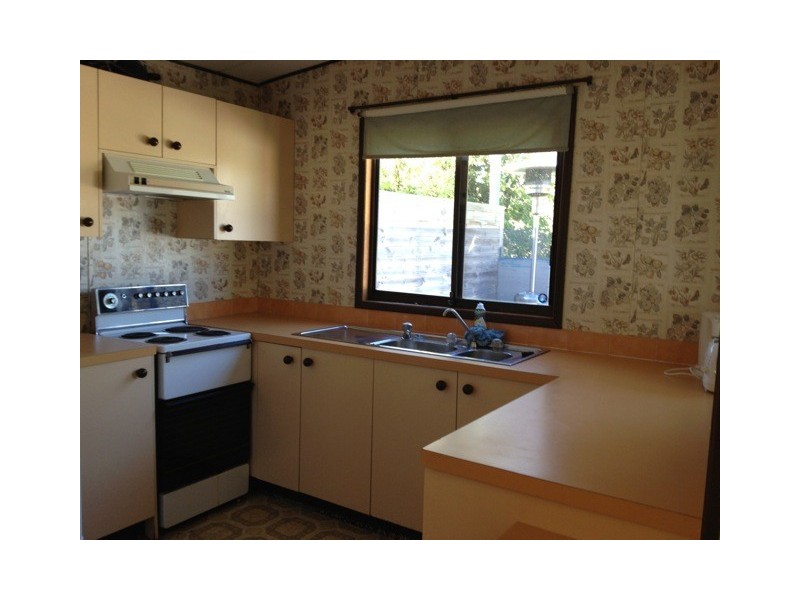 40 Acacia Street, Fishermans Paradise NSW 2539