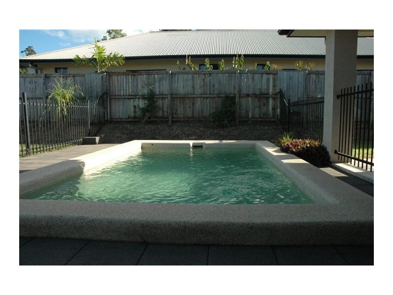 24 Seclusion Drive, Palm Cove QLD 4879