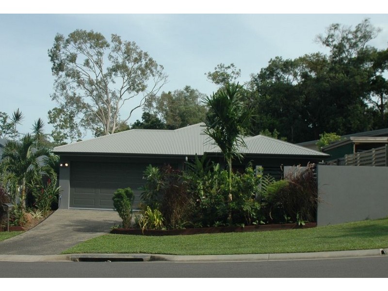 8 Seclusion Drive, Palm Cove QLD 4879
