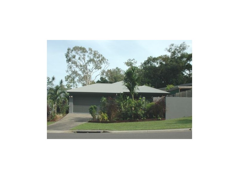 8 Seclusion Drive, Palm Cove QLD 4879