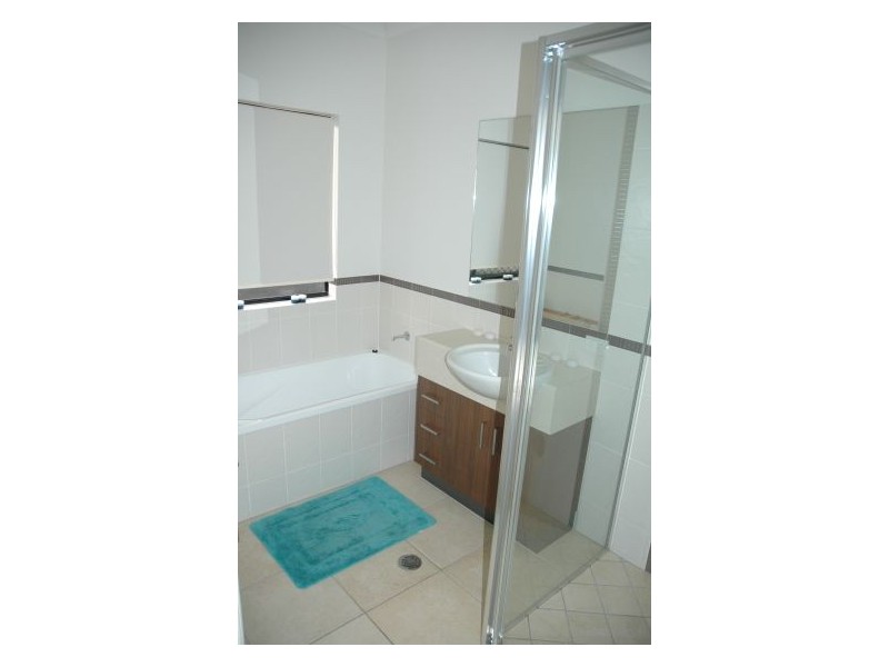 8 Seclusion Drive, Palm Cove QLD 4879