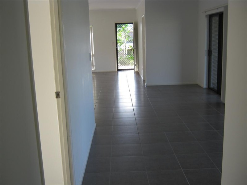 6 Imooya Close, Trinity Park QLD 4879