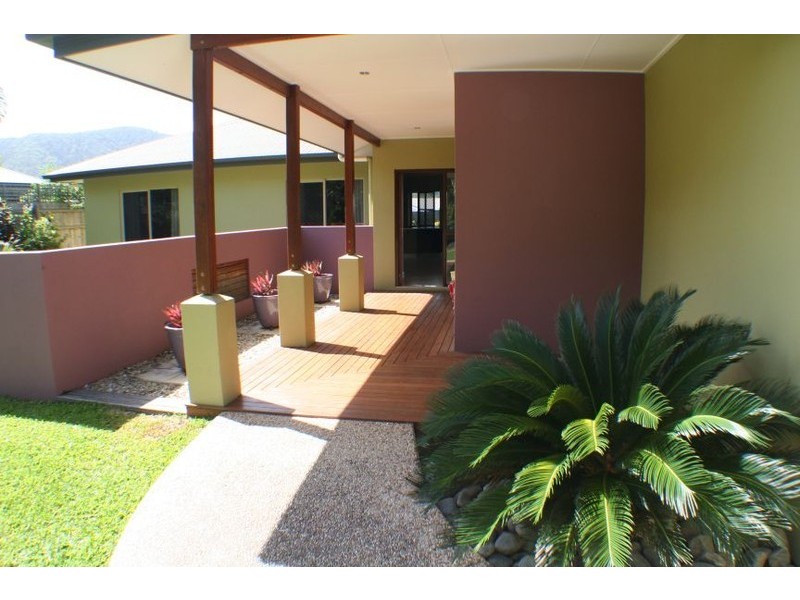 26 Moore Road, Kewarra Beach QLD 4879