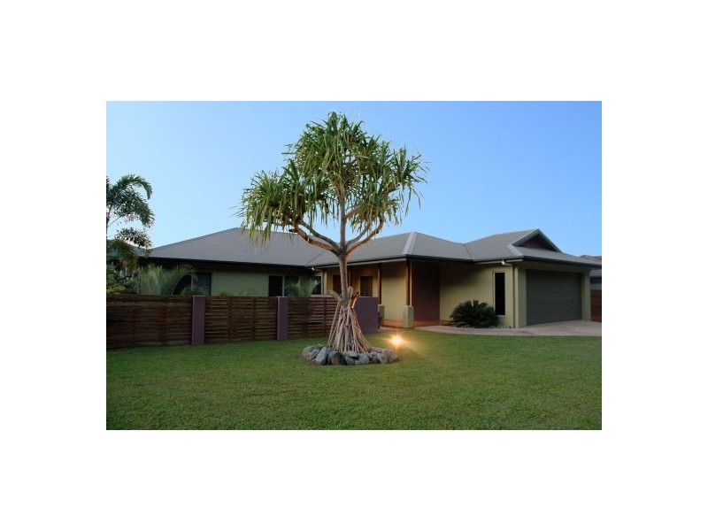 26 Moore Road, Kewarra Beach QLD 4879