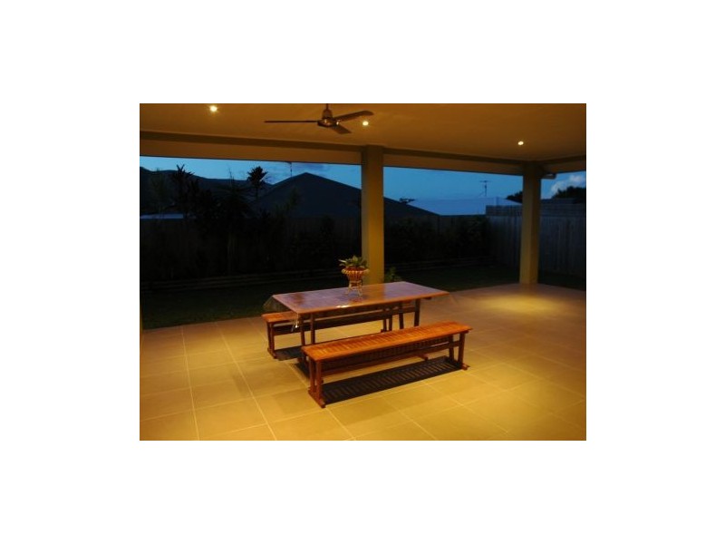 26 Moore Road, Kewarra Beach QLD 4879