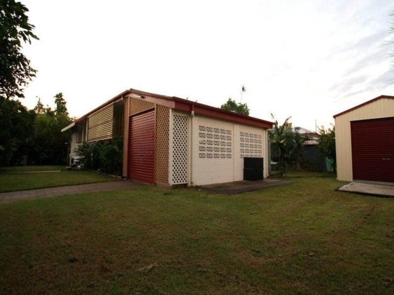Manunda QLD 4870