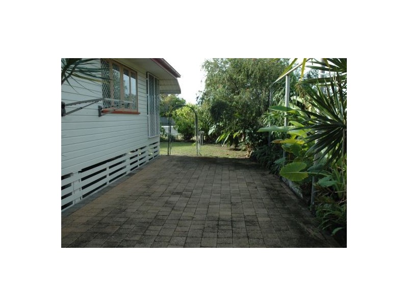 Manunda QLD 4870