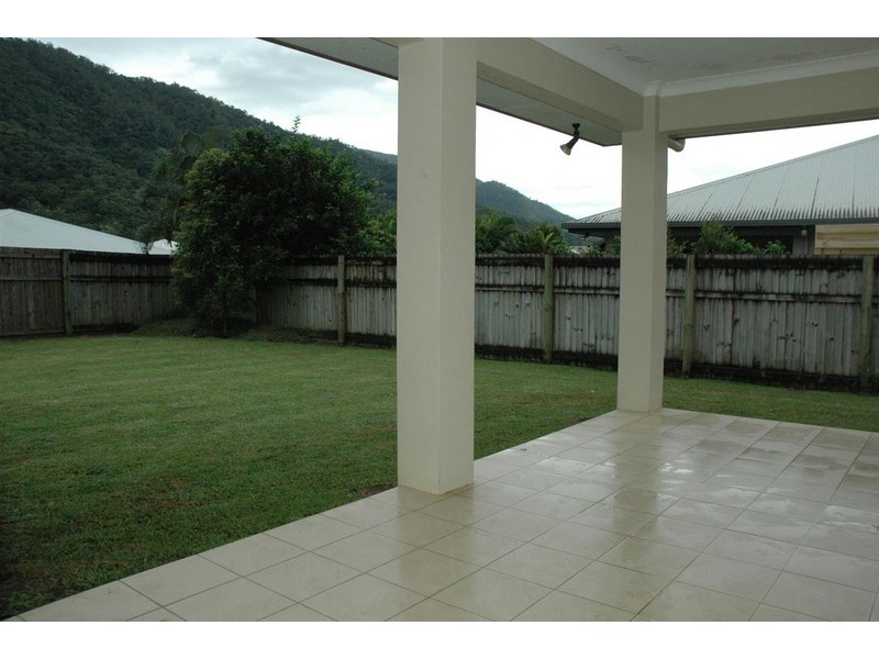 38 William Hickey Street, Redlynch QLD 4870