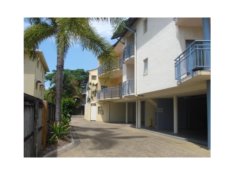 8/205 McLeod Street, Cairns QLD 4870