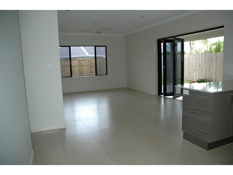 39 Selwyn Circuit, Trinity Park QLD 4879