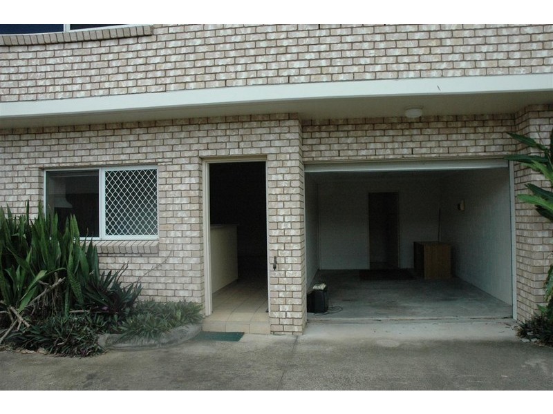 2/35  MacNamara, Manunda QLD 4870