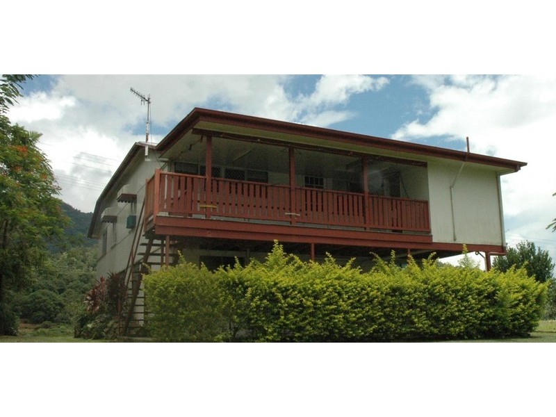 1/1044 Kamerunga Road, Caravonica QLD 4878