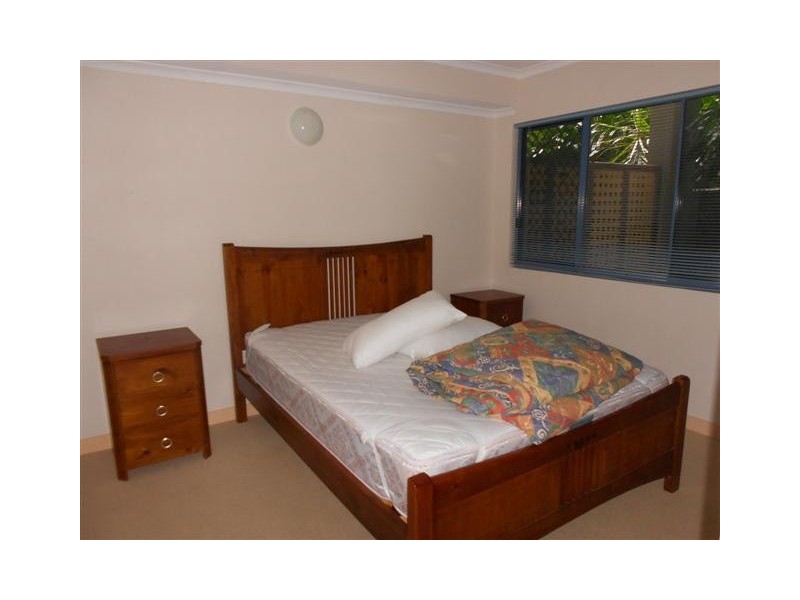 2/16-20 Ray Street, Yorkeys Knob QLD 4878