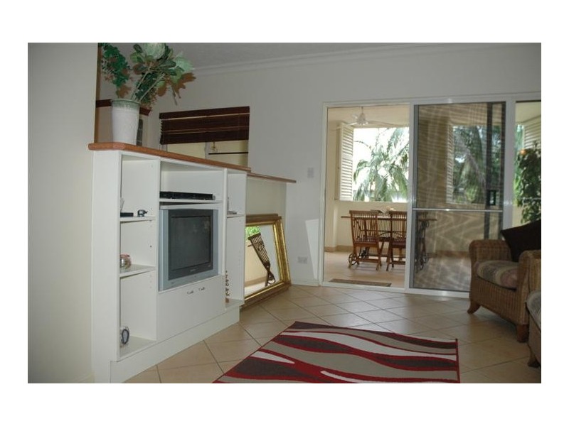 306/2 Greenslopes Street, Cairns North QLD 4870
