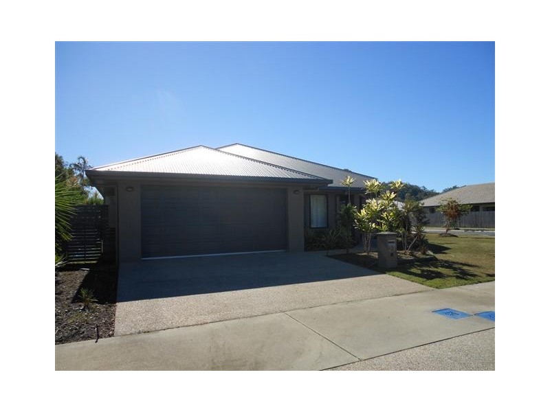 27 Angor Road, Trinity Park QLD 4879